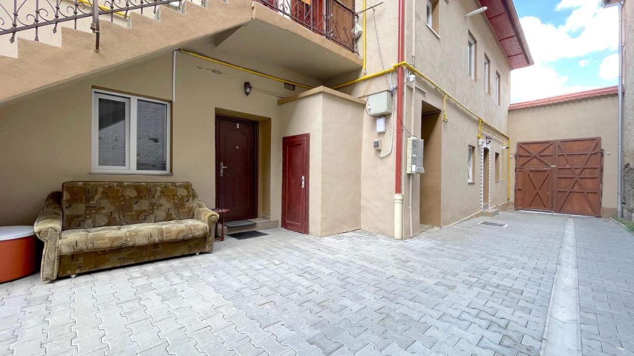 Evu Long Street Appartement Braşov Buitenkant foto